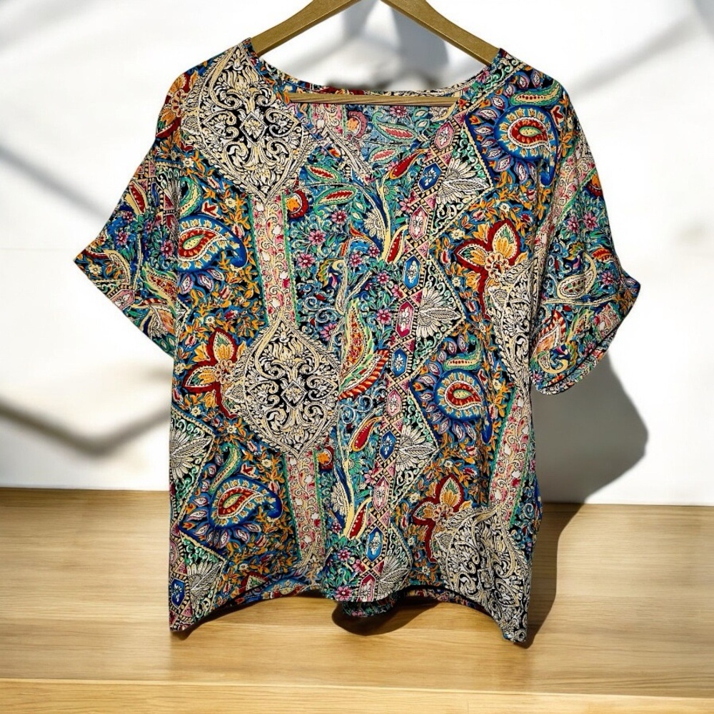 Colorful Paisley Women's Top NWOT